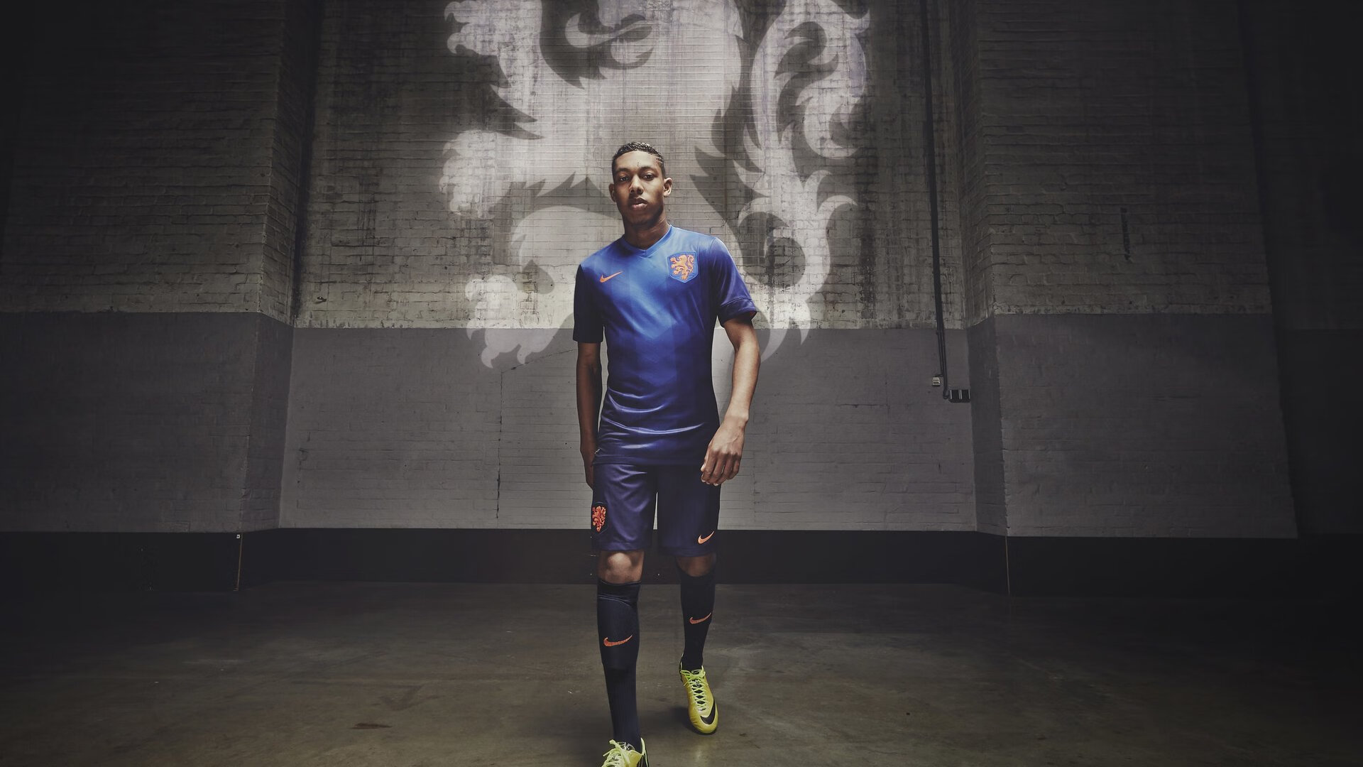 希腊蛙泳节奏控制游刃有余,古希腊游泳