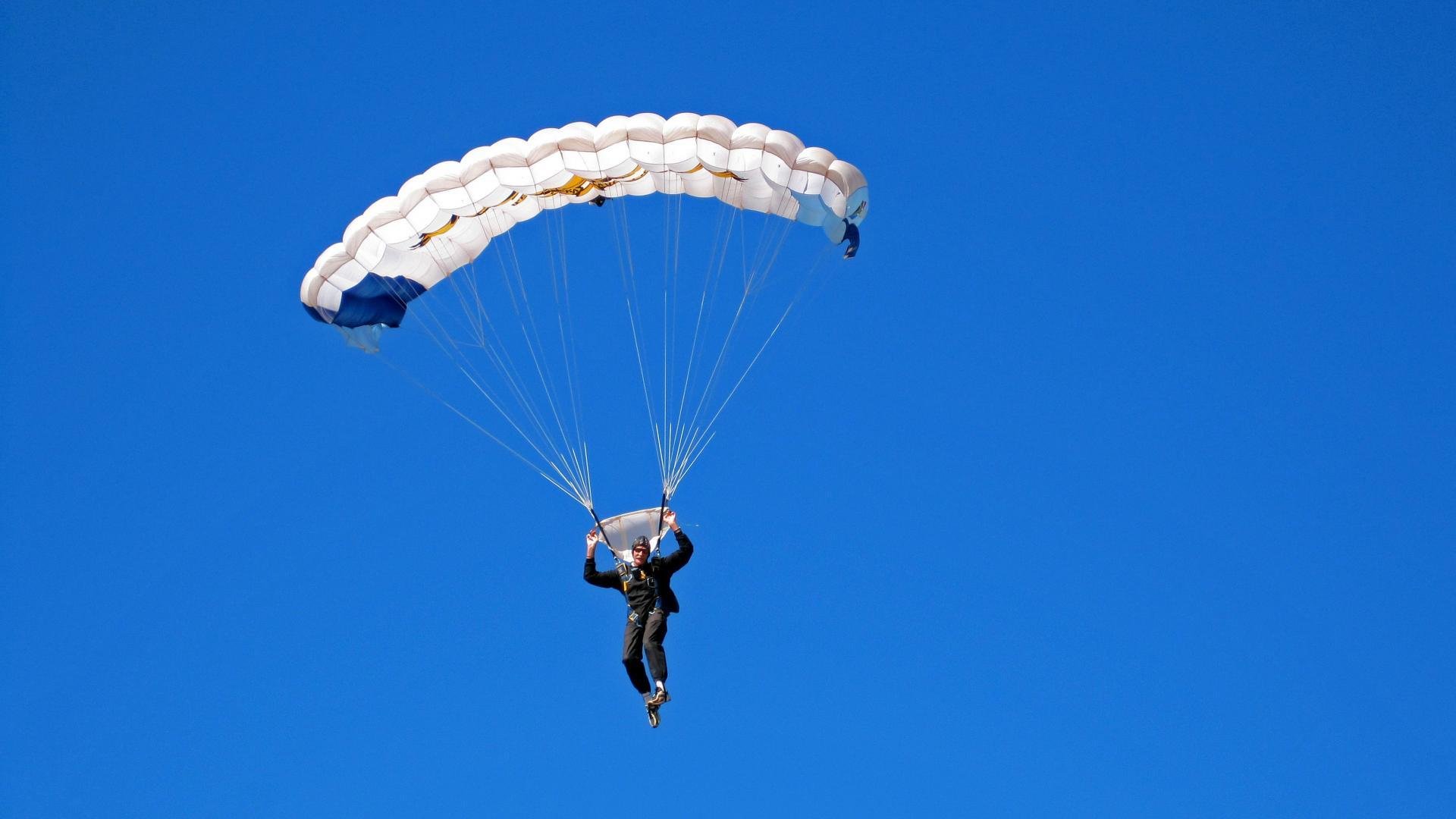 诺埃·庞蒂刷新个人100米蝶泳纪录，蝶泳100冠军